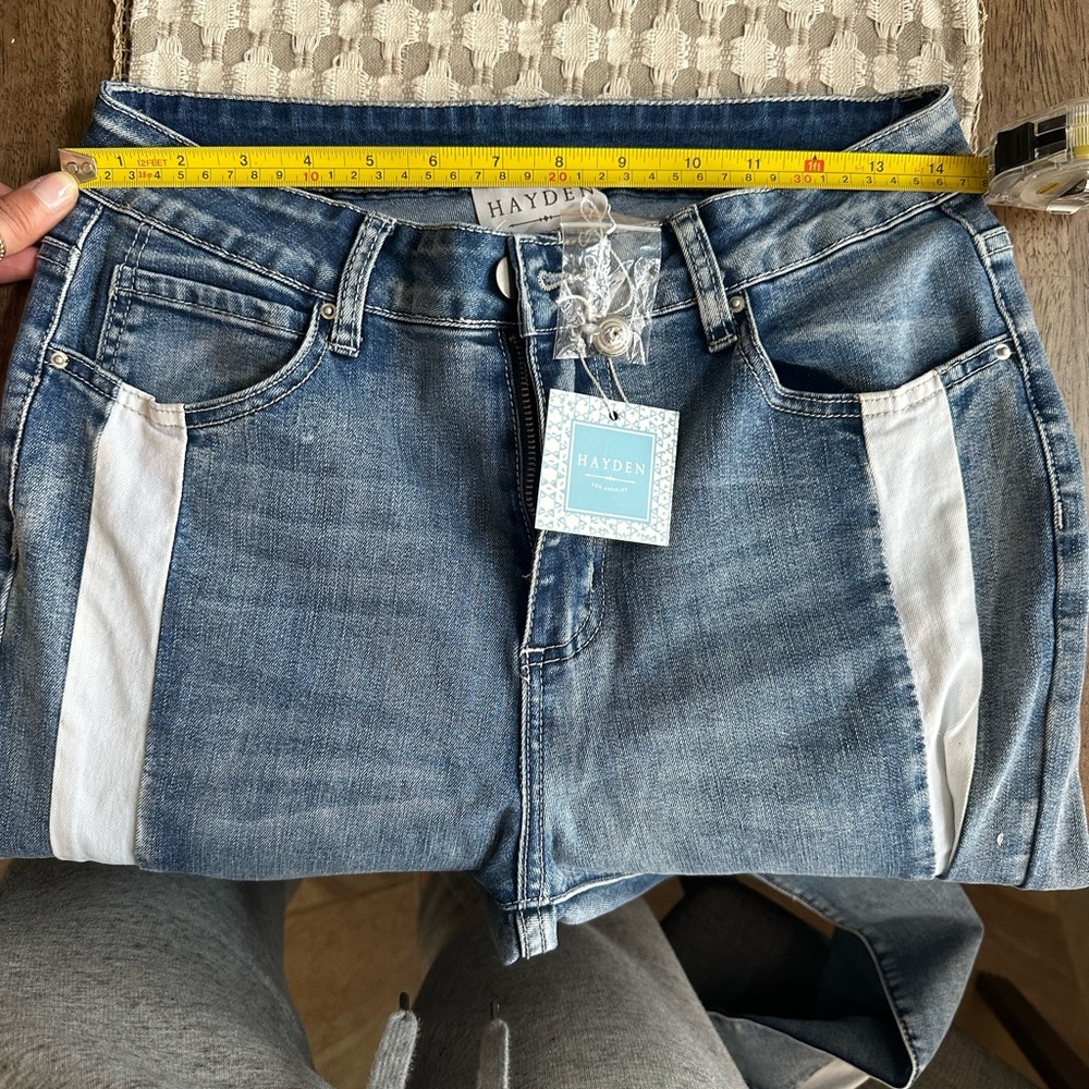 Hayden Jeans - Picture 4 of 4